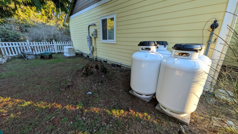 Edmonds Villa propane backup generator exterior unit