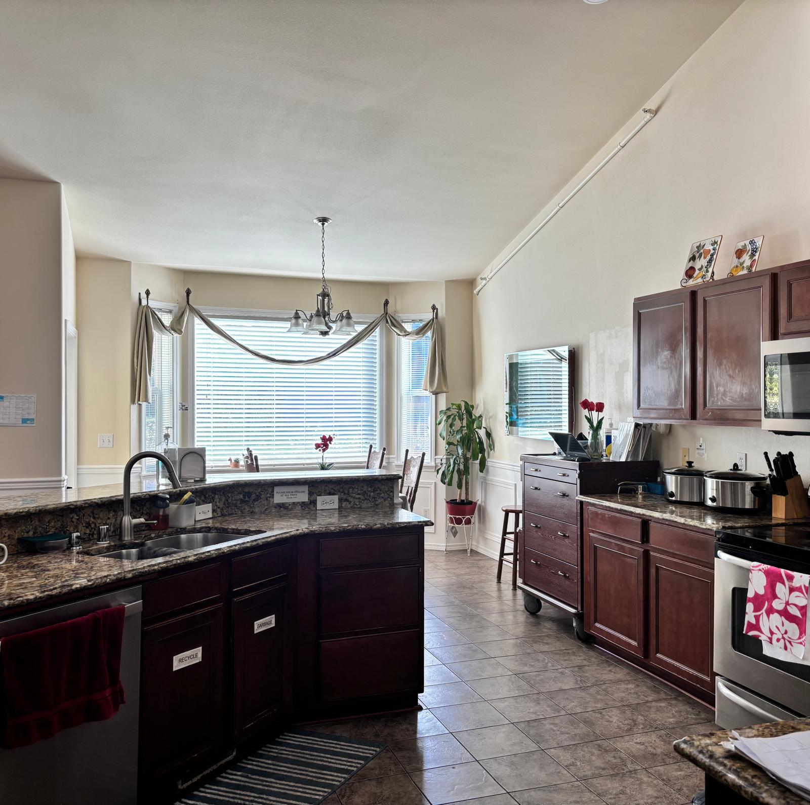 Edmonds Villa kitchen - home-cooked meals