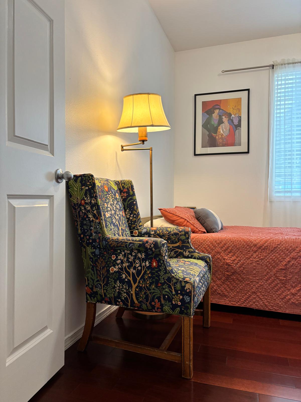 Edmonds Villa bedroom